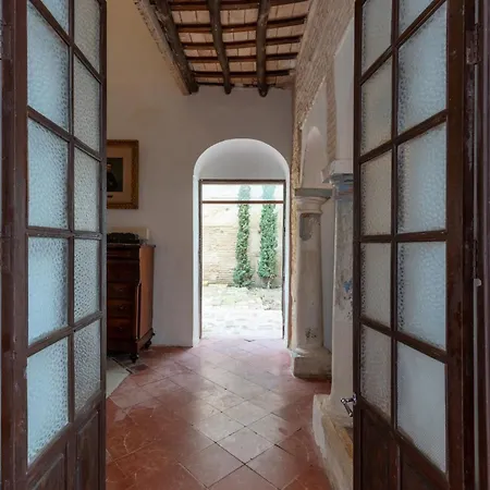 Casa Palacio De La Carrera *